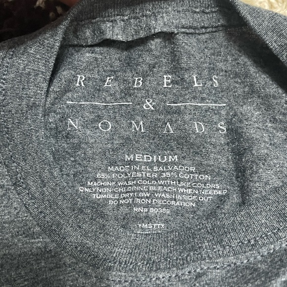 EUC Men’s Medium Rebels & Nomads T-shirt With Neil Armstrong Moon Landing Print - Picture 7 of 8